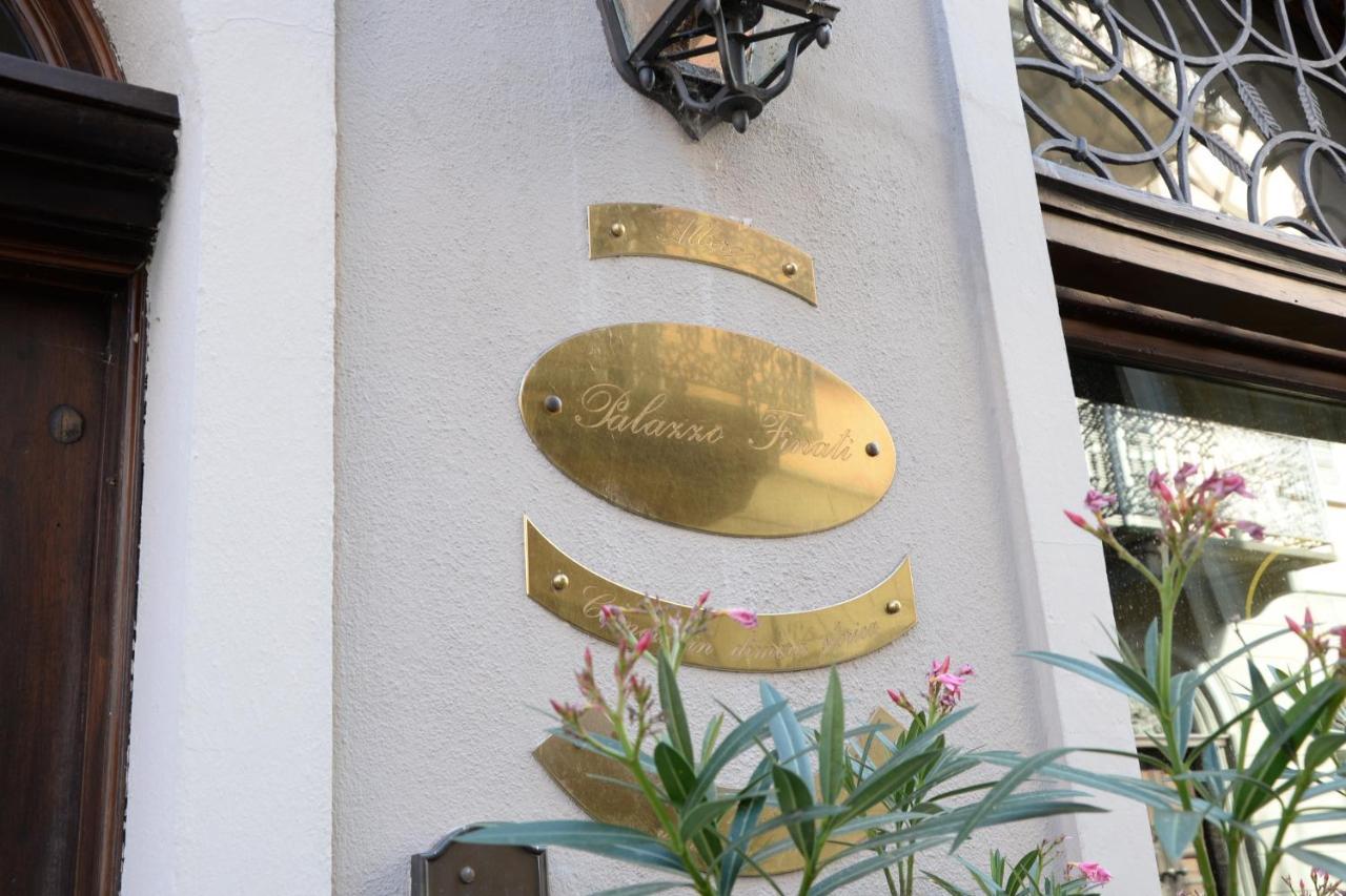 アルバ パラッツォ フィナティ Bed & Breakfast エクステリア 写真