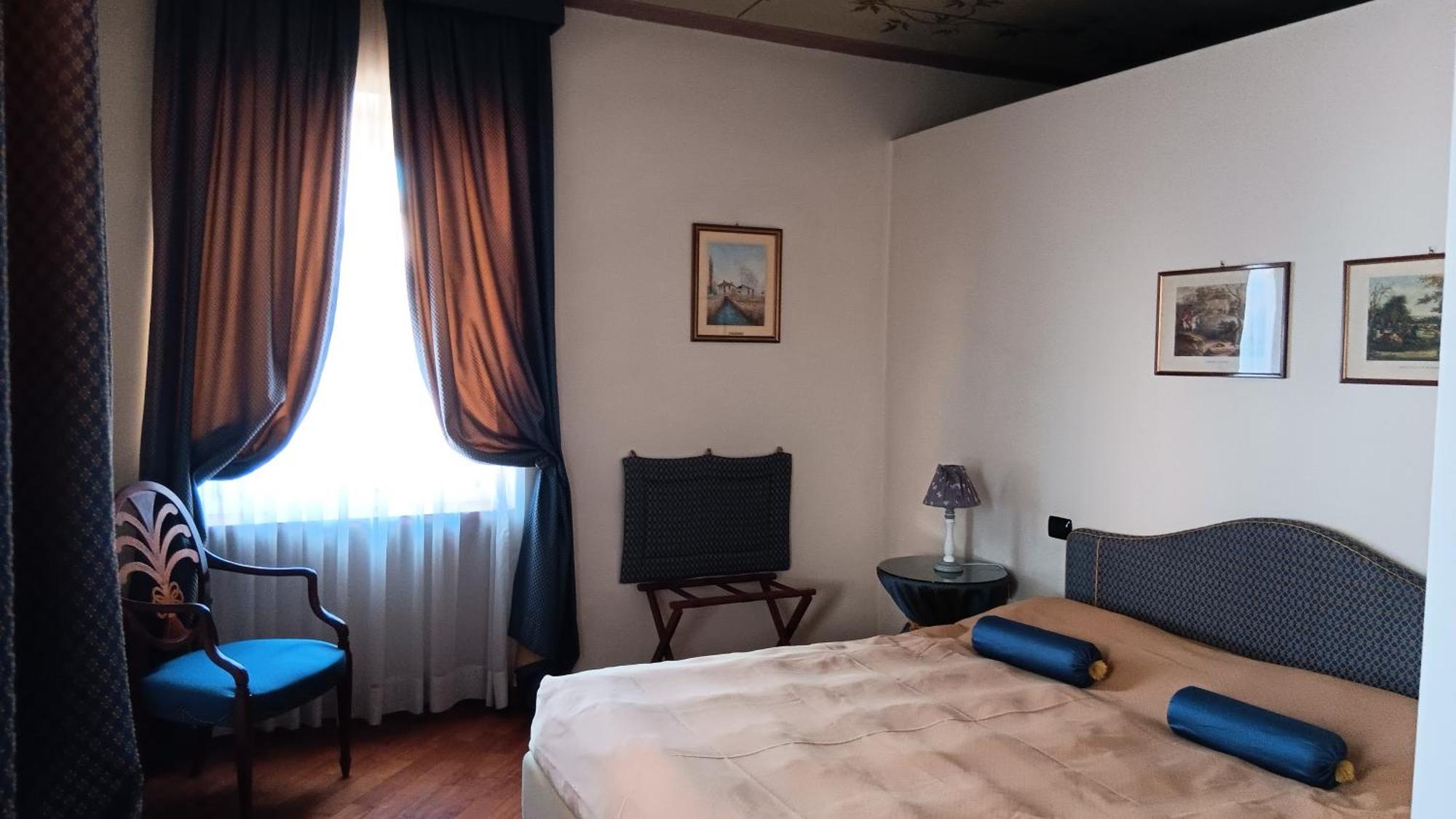 アルバ パラッツォ フィナティ Bed & Breakfast エクステリア 写真